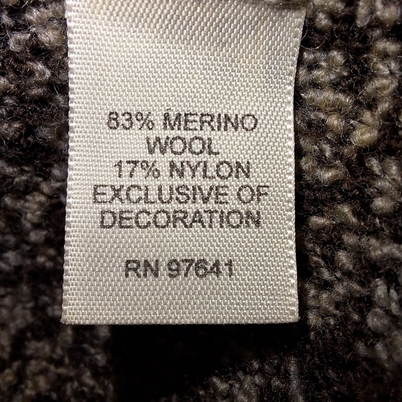 A J.Jill ladies cardigan Merino wool and nylon sweater in a small petite.  EUC. - Picture 4 of 6